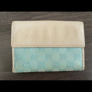 100% authentic! Gucci Small Canvas Wallet